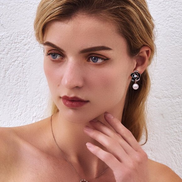 Women's Dainty Black Dangle Flower Pearl Cute Unique Beautiful Flower Earring - Picture 3 of 7